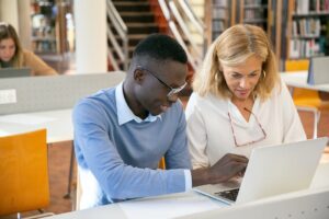 Hiring online tutors in 2021
